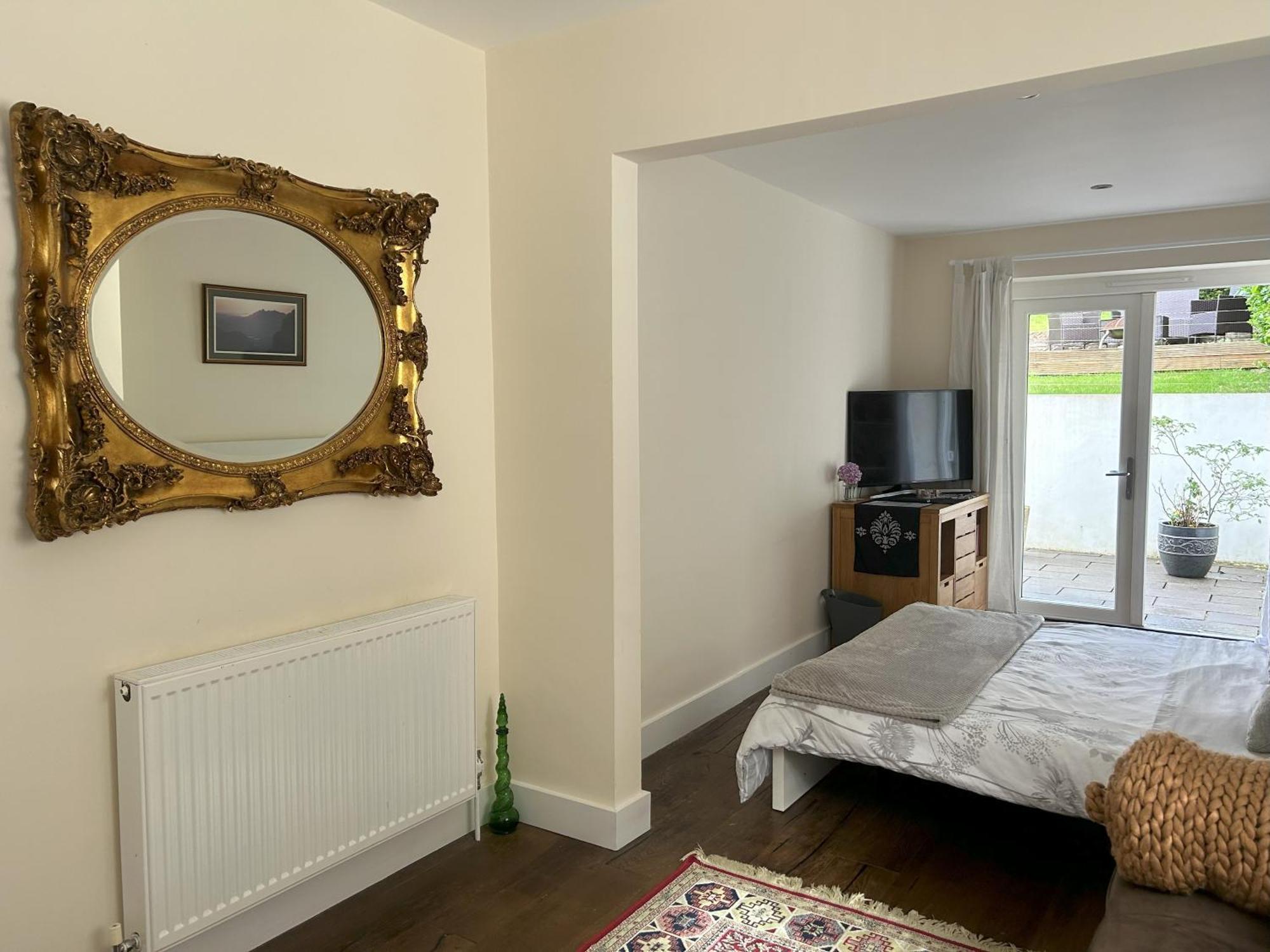 Sanctuary By The Sea With Large Room Including Lounge, Bathroom, Direct Garden Access & Free Parking Okręg wyborczy Hove Zewnętrze zdjęcie
